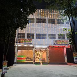 Family Hotel Stay In Hotel AV Priya Rajgir, hotel in Rājgīr