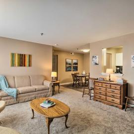 Walk to W&L: Lexington Condo Near Shops & Dining