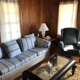 BlackBeard's Retreat - Historic and Pet Friendly cottage, ξενοδοχείο σε Kitty Hawk