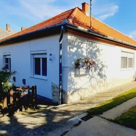 Nyaralóház HANGA
