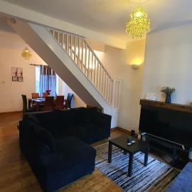 Spacious 2 Bedroom Home in Birmingham, hotel v Birminghamu
