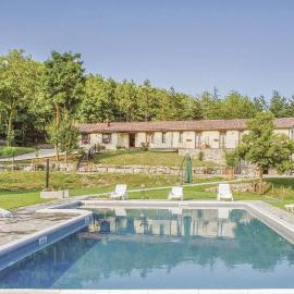 8 Bedroom Pet Friendly Home In Badia Tedalda Ar, hotell sihtkohas Badia Tedalda