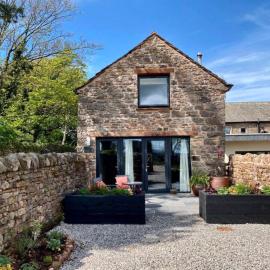 Stylish & cosy barn minutes from the Lake District