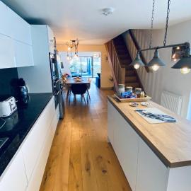 Tregenna House - St Ives, A Beautiful Newly Refurbished 4 Bedroom Family Town House With Alfresco Dining Garden and Private Parking Spaces, hotel a St Ives