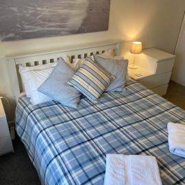 Trafalgar, lovely ground floor flat with outside patio garden, minutes walk to seafront