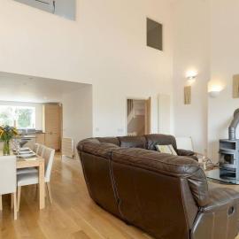 Swallows Nest Cotswolds lakeside spa home Lower Mill Estate