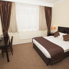 Dolphin SA1, hotel sa Swansea