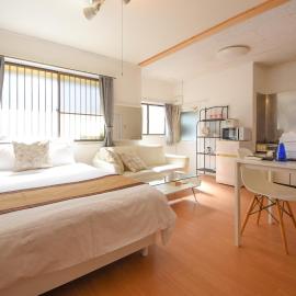 Comfy Stay MR1 & MR2, hotel u Nari