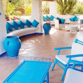 La Casa dell'Artista - Villa completamente recintata con giardino privato, hotel i Orosei