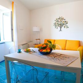 Amalfi Coast Ncopp' a' Scalinatella Pontone holiday house, hotel in Scala