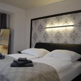 Ferienhaus Kiebitznüst in Emden, хотел в Емден