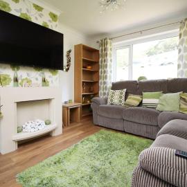 3 Bedroom family home Newport, Located next to M4, отель в Ньюпорте