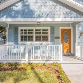 Modern, Upscale, and New Blue Bungalow in the heart of Downtown St Augustine، فندق في سانت أوغيستين