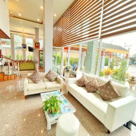Peak Boutique City Hotel Krabi, hotel in Krabi