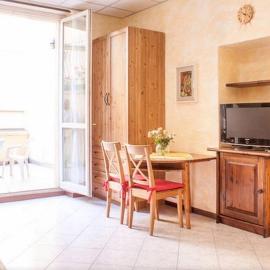 Il Pontile - Historic Center by villavistalago Bellano, hotel v mestu Bellano