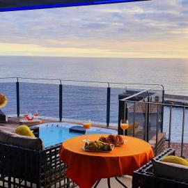 Villa Palace Fernandes with Jacuzzi