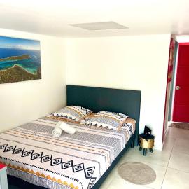 Petit Chalet, hotel a Baie-Mahault