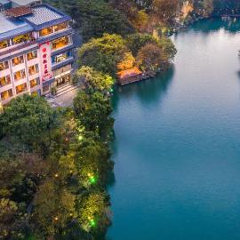 Aroma Tea House Formula Museum Hotel Guilin, hotel di Guilin