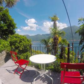 Apartment The Palm with Garden, hotel din Sala Comacina