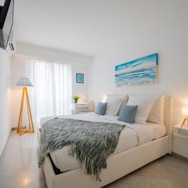 Le Victoria - Beau 2P ,balcon, piscine, sauna et parking privé, Façade en renovation de Septembre 2026 à Janvier 2027, hotel em Menton