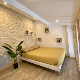 Bel appartement à deux minutes de la plage, Hotel in Courseulles-sur-Mer