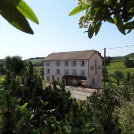 Hôtel l'Annexe，Moux-en-Morvan的飯店