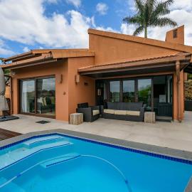 San Lameer Villa 14110 - 5 Bedroom Luxury - 10 pax - San Lameer Rental Agency