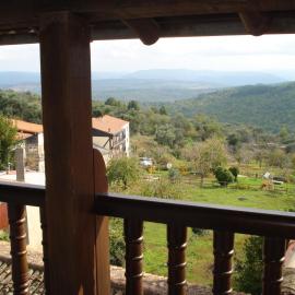 Apartamentos Azahar, hotel a Mogarraz