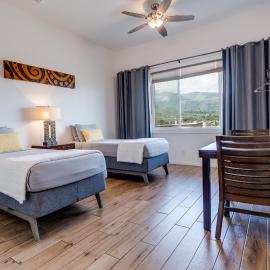 Unit 17 Waena Inn - Maui Private Suite, hotel u gradu Wailuku