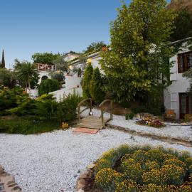 La Almunia del Valle, hotel i Monachil