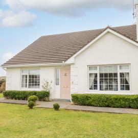 Springwood Cottage, hotel a Louisburgh