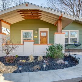 Chic Lawton Home, 5 Mins to Fort Sill!
