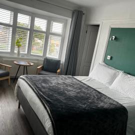 Orient B&B, hotel u gradu Holyhead