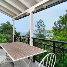 Dalgiannaki Home, hotell i Koinyra