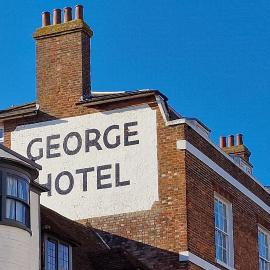 Battle में, होटल The George Hotel