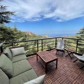 Cedar Scent Guesthouse, hôtel à Batroun