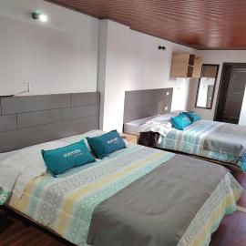 Ayenda Gold House
