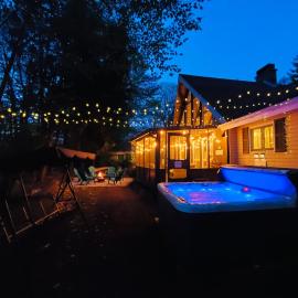 Spacious Gateway, Walk to POOL & BEACH, Hot tub, Game room, готель у місті Pocono Country Place