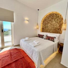 Thealos Santorini ( close to square)