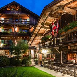 Fer à Cheval, hotel u gradu Mežev