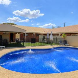 Top of the Town Motel & Apartments, hotell i Benalla