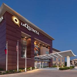 La Quinta Inn & Suites by Wyndham Texas City I 45 Galveston Area, viešbutis mieste Teksas Sitis