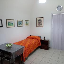 MINI HOUSE, hotel in Montescaglioso
