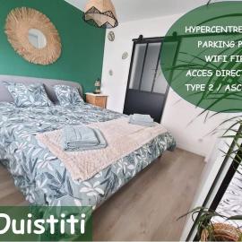 Le Ouistiti - 50 m de la Gare - Parking Privé