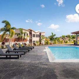 Luxurious Villa Royale- 5 min drive to Ocho Rios, hotel v destinácii Ocho Rios