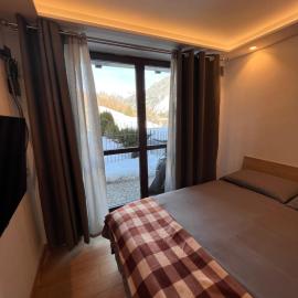Elegante e moderno monolocale, hotel a Oga