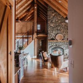 Scenic View Timber Lodge HotTub by Casa Oso: Mariposa şehrinde bir otel