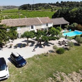 Mas 19e climatisé avec piscine à usage exclusif, hotel en Roquemaure