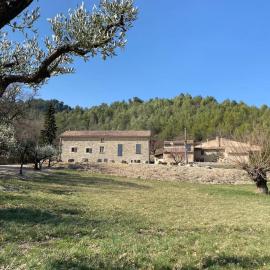 Petite Maison en Provence, hotell sihtkohas Plaisians
