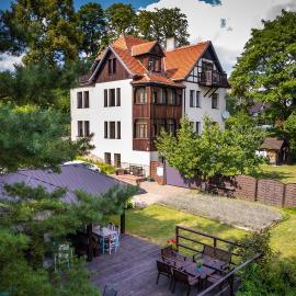 Willa Kwiaty Polskie, hotel in Jedlina-Zdrój